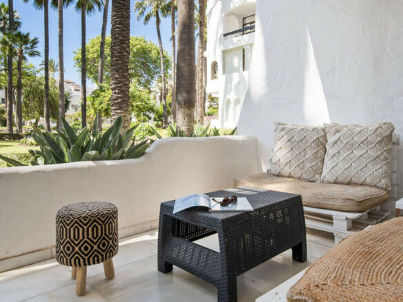 FOR SALE 🏡 Apartment with Tourist Licence in the Heart of Puerto Banús – La Alcazaba, Marbella