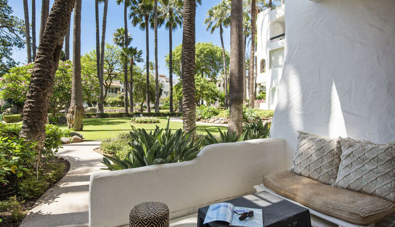 FOR SALE 🏡 Apartment with Tourist Licence in the Heart of Puerto Banús – La Alcazaba, Marbella