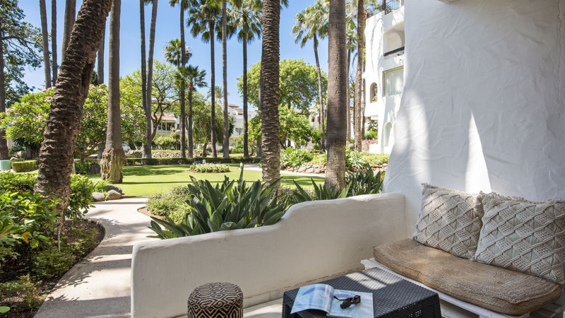 FOR SALE 🏡 Apartment with Tourist Licence in the Heart of Puerto Banús – La Alcazaba, Marbella