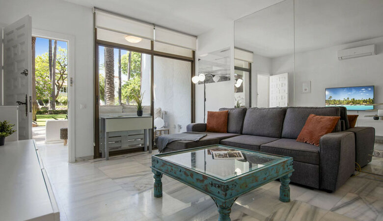 FOR SALE 🏡 Apartment with Tourist Licence in the Heart of Puerto Banús – La Alcazaba, Marbella