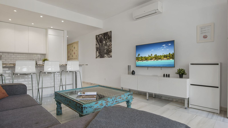FOR SALE 🏡 Apartment with Tourist Licence in the Heart of Puerto Banús – La Alcazaba, Marbella