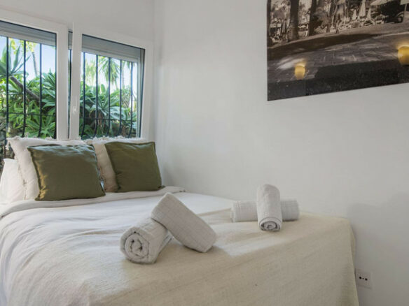 FOR SALE 🏡 Apartment with Tourist Licence in the Heart of Puerto Banús – La Alcazaba, Marbella