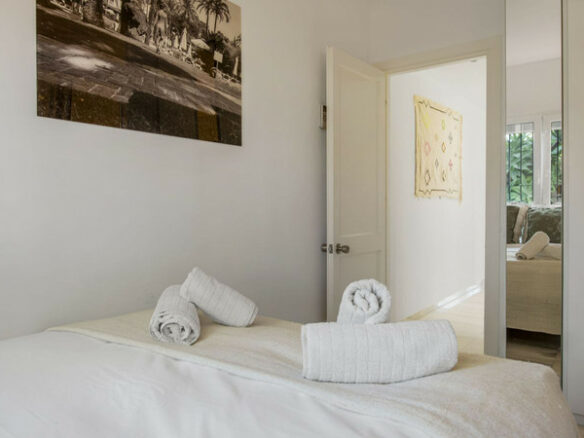 FOR SALE 🏡 Apartment with Tourist Licence in the Heart of Puerto Banús – La Alcazaba, Marbella