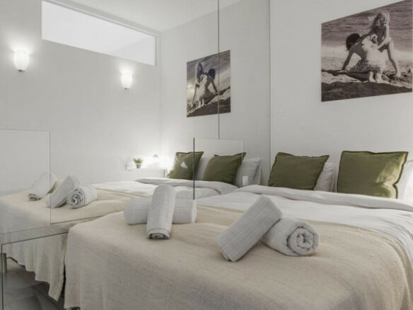 FOR SALE 🏡 Apartment with Tourist Licence in the Heart of Puerto Banús – La Alcazaba, Marbella