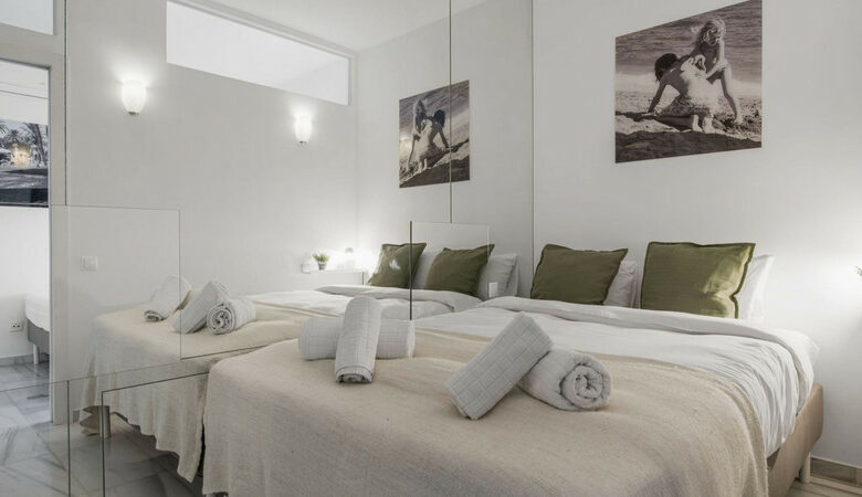 FOR SALE 🏡 Apartment with Tourist Licence in the Heart of Puerto Banús – La Alcazaba, Marbella