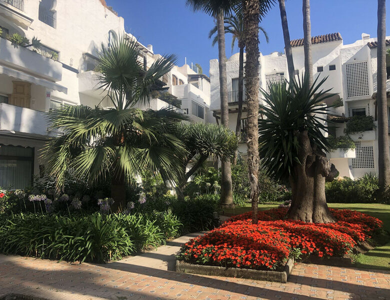 FOR SALE 🏡 Apartment with Tourist Licence in the Heart of Puerto Banús – La Alcazaba, Marbella