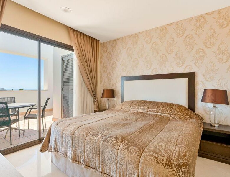 FOR SALE 🏡 South Facing Duplex Penthouse with Panoramic Views – La Quinta Suites, Benahavís