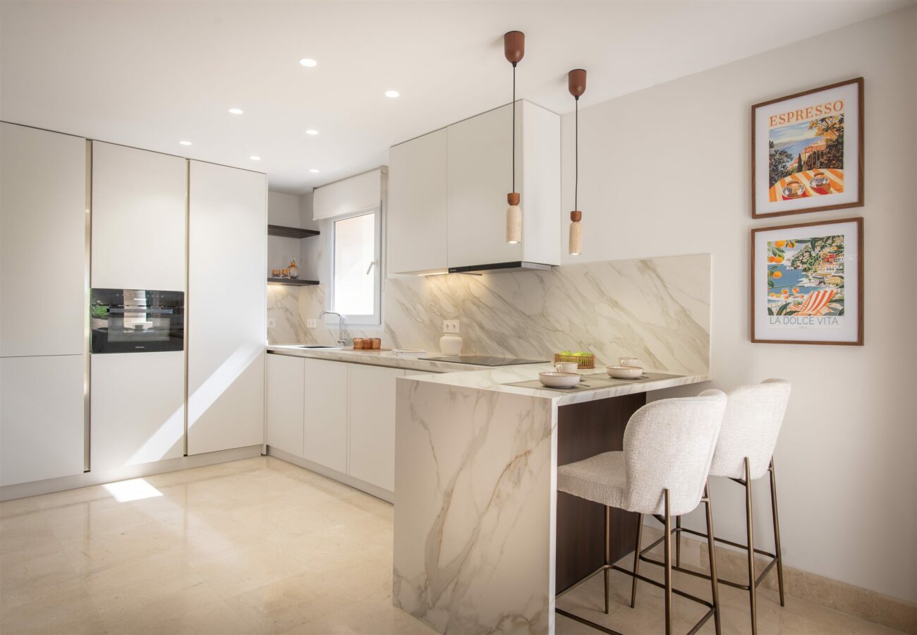 FOR SALE 🏡 Duplex Penthouse in Las Alamandas – Nueva Andalucía, Marbella