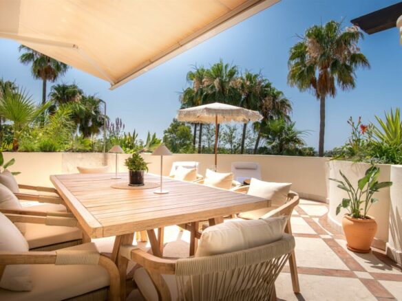 FOR SALE 🏡 Duplex Penthouse in Las Alamandas – Nueva Andalucía, Marbella