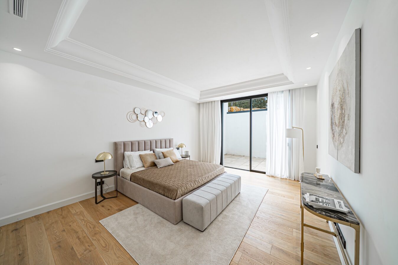 FOR SALE 🏡 Contemporary Six-Bedroom Villas with Saltwater Pools and Rooftop Gyms – Lomas de Marbella Club
