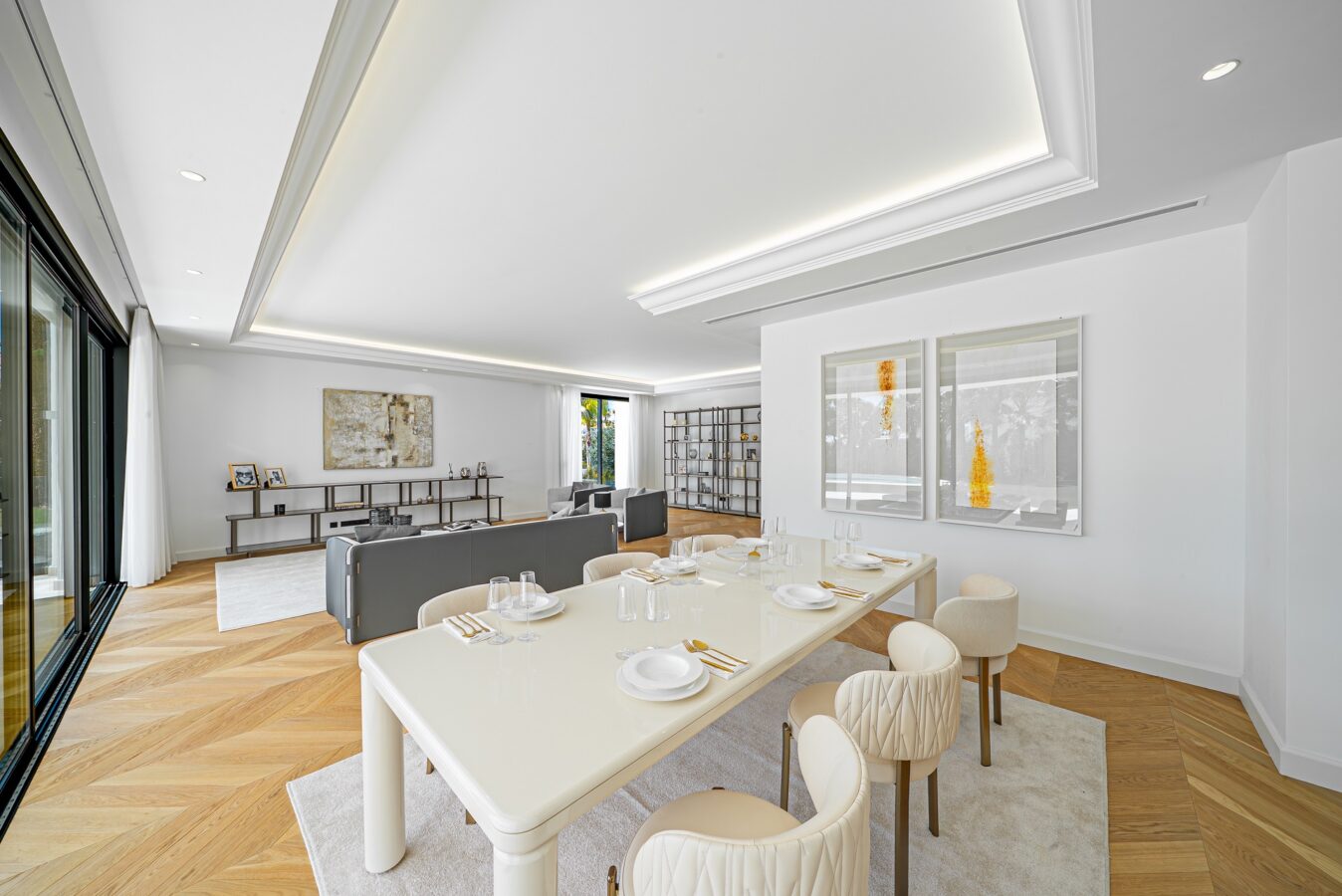 FOR SALE 🏡 Contemporary Six-Bedroom Villas with Saltwater Pools and Rooftop Gyms – Lomas de Marbella Club