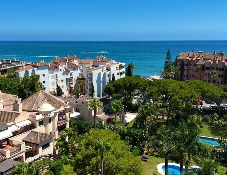 FOR SALE 🏡 Beachside Apartment near Mistral Beach – Las Mimosas, Puerto Banús, Marbella