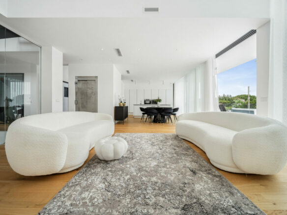 FOR SALE 🏡 Contemporary Beachside Villa with Rooftop Sea Views – Marbesa, Marbella