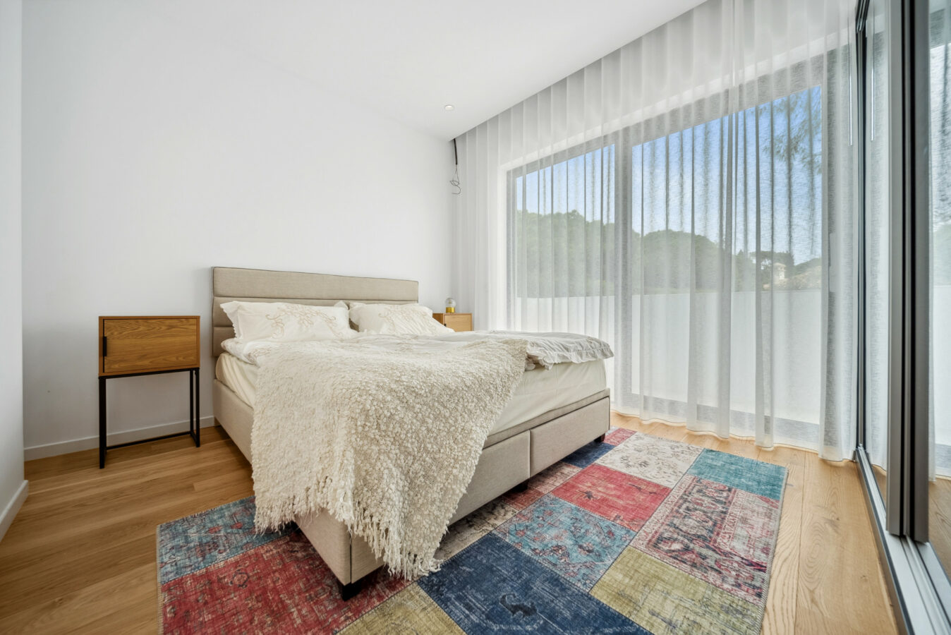 FOR SALE 🏡 Contemporary Beachside Villa with Rooftop Sea Views – Marbesa, Marbella