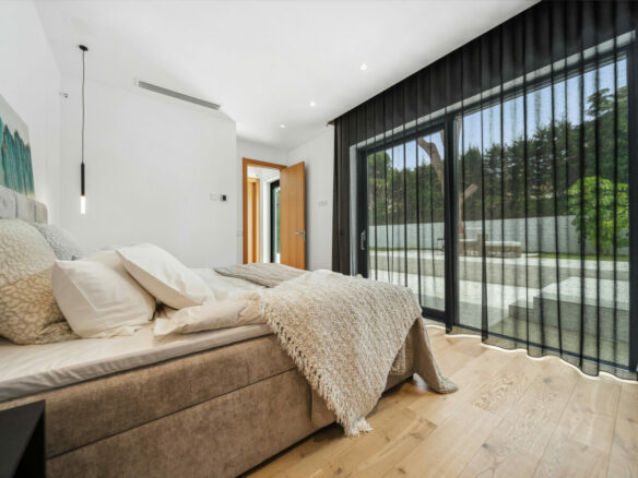 FOR SALE 🏡 Contemporary Beachside Villa with Rooftop Sea Views – Marbesa, Marbella
