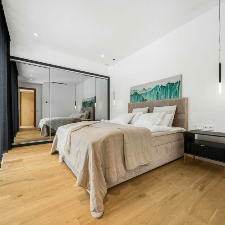 FOR SALE 🏡 Contemporary Beachside Villa with Rooftop Sea Views – Marbesa, Marbella
