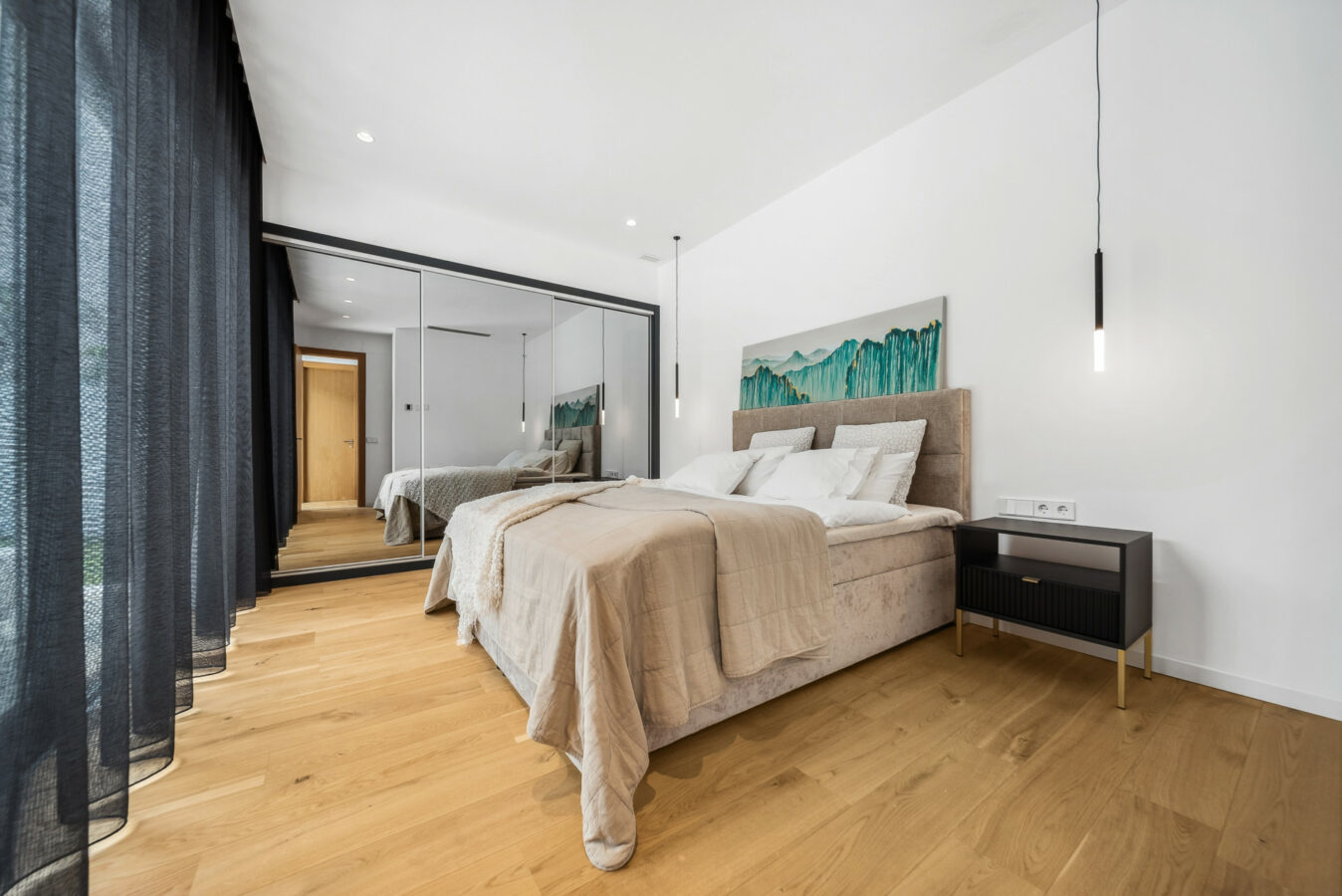 FOR SALE 🏡 Contemporary Beachside Villa with Rooftop Sea Views – Marbesa, Marbella