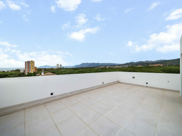 FOR SALE 🏡 Contemporary Beachside Villa with Rooftop Sea Views – Marbesa, Marbella