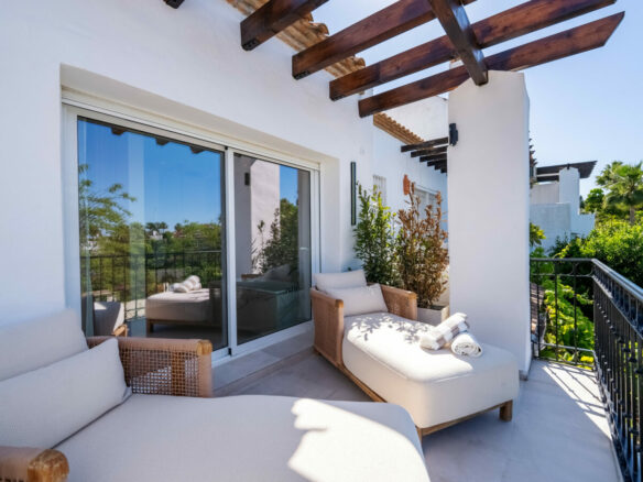 FOR SALE 🏡 Contemporary Golden Mile Residence with Sea Views, Private Cinema & Rooftop Jacuzzi – Golden Mile, Marbella