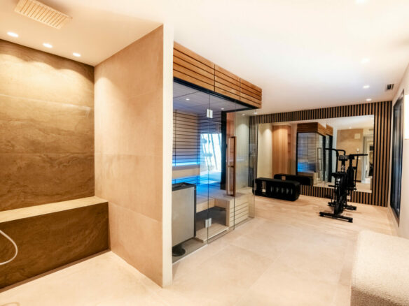 FOR SALE 🏡 Contemporary Golden Mile Residence with Sea Views, Private Cinema & Rooftop Jacuzzi – Golden Mile, Marbella