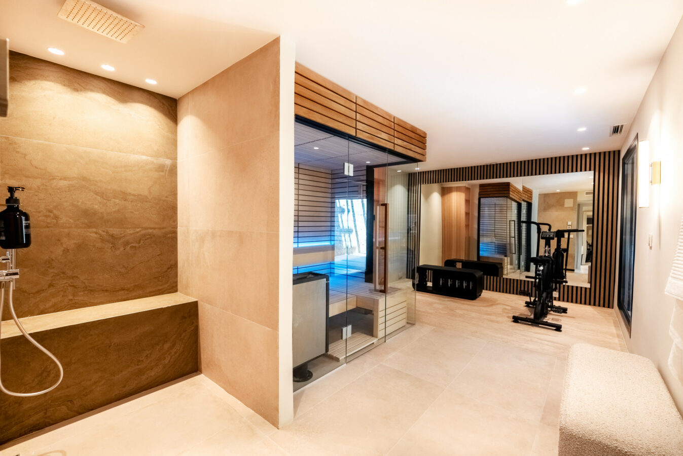 FOR SALE 🏡 Contemporary Golden Mile Residence with Sea Views, Private Cinema & Rooftop Jacuzzi – Golden Mile, Marbella
