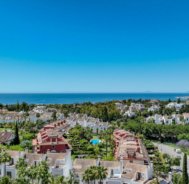 FOR SALE 🏡 Contemporary Golden Mile Residence with Sea Views, Private Cinema & Rooftop Jacuzzi – Golden Mile, Marbella