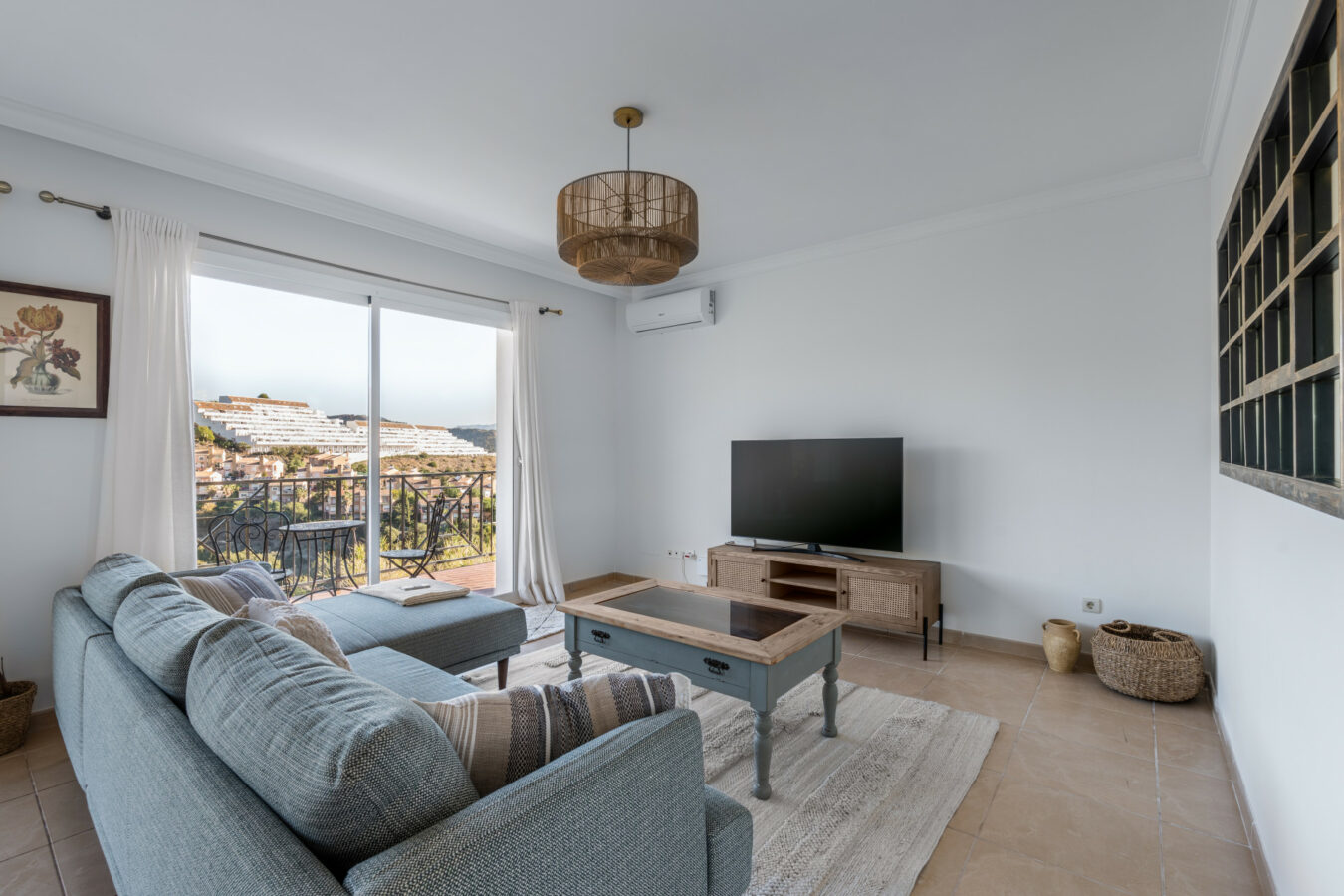 FOR SALE 🏡 Tranquil Three-Level Retreat with Pool and Sea Views – Estepona