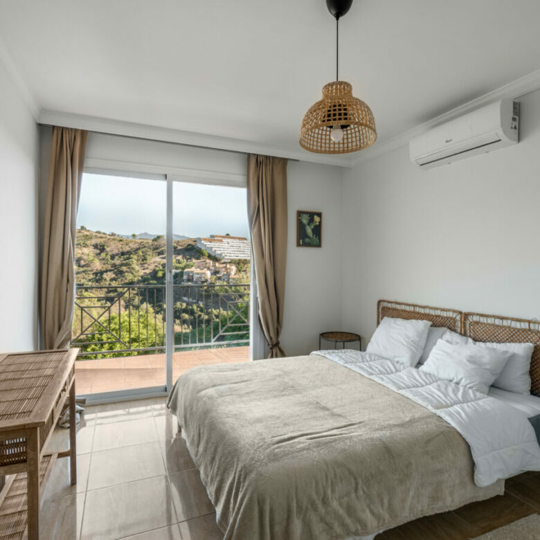 FOR SALE 🏡 Tranquil Three-Level Retreat with Pool and Sea Views – Estepona