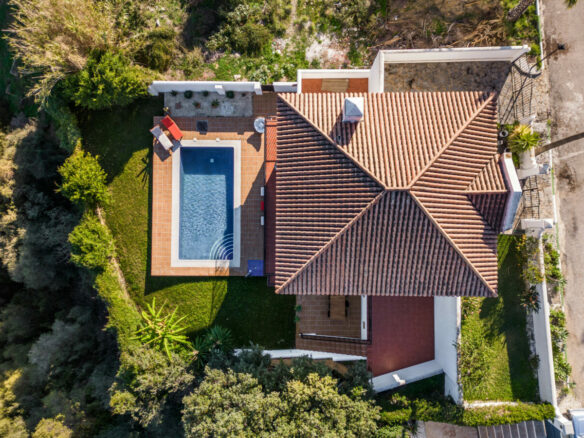FOR SALE 🏡 Tranquil Three-Level Retreat with Pool and Sea Views – Estepona