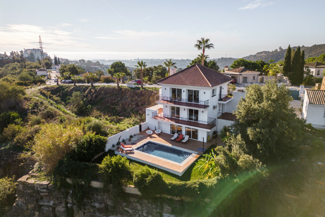 FOR SALE 🏡 Tranquil Three-Level Retreat with Pool and Sea Views – Estepona