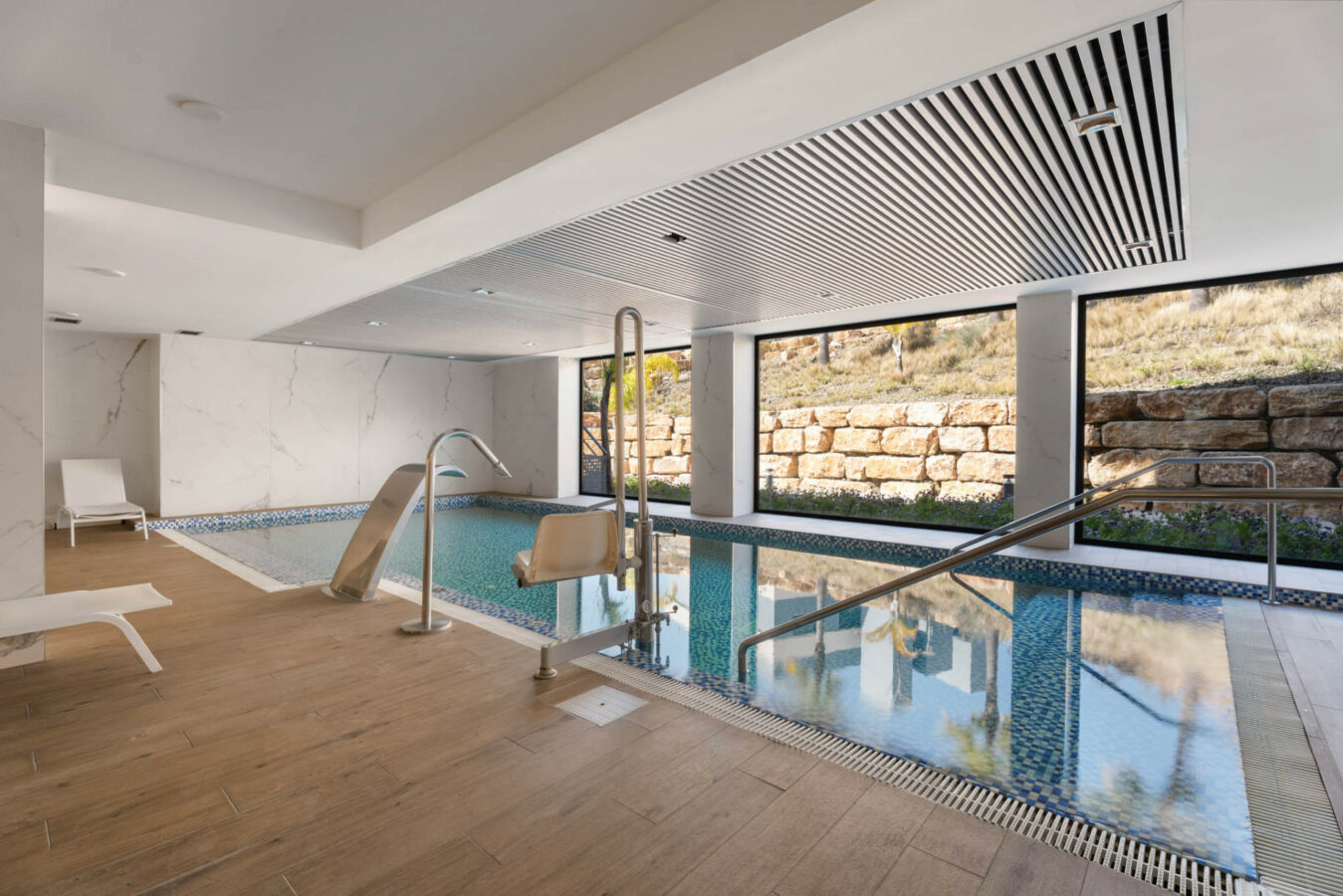 FOR SALE 🏡 Modern Sea-View Penthouse with Private Solarium & Resort Amenities – Selwo, Estepona