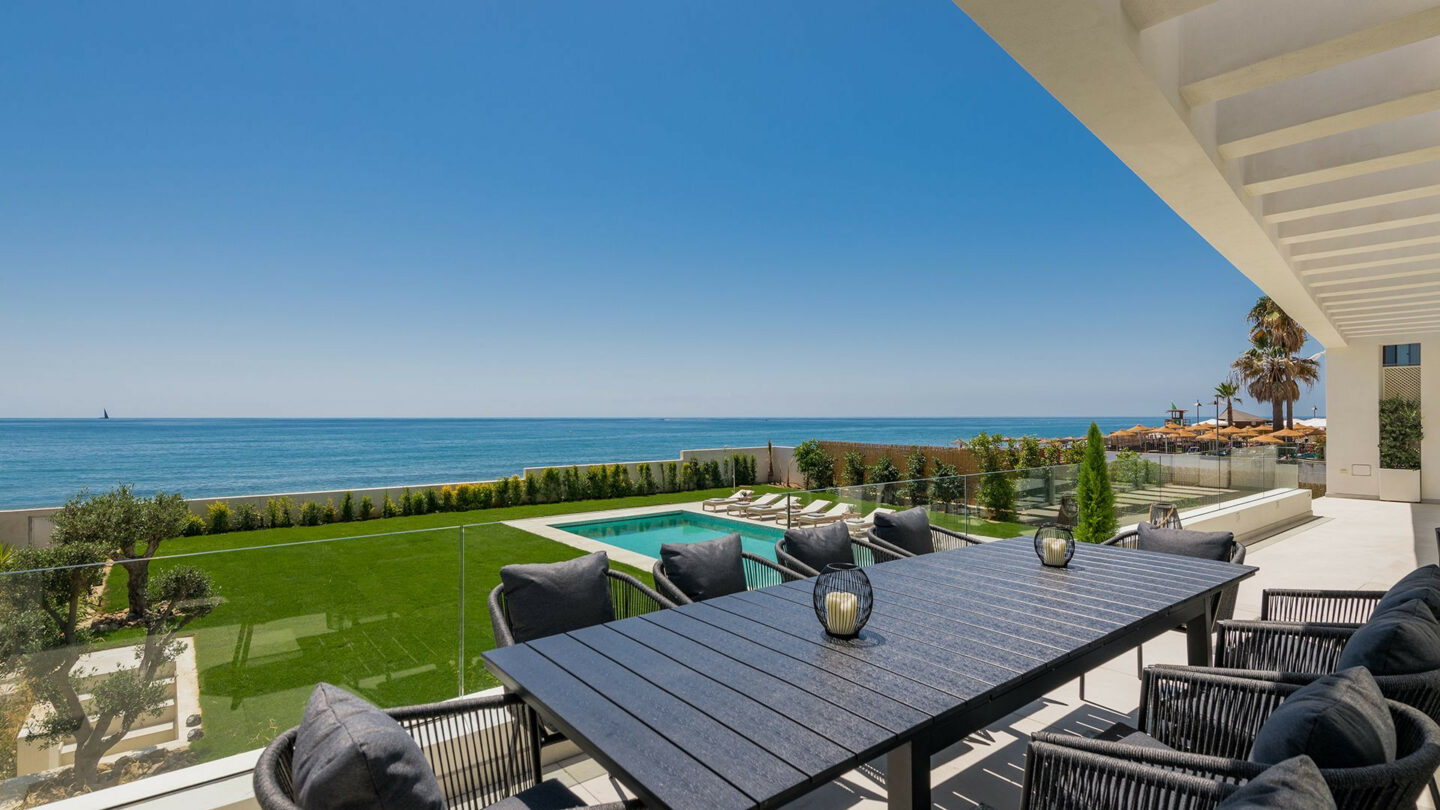 FOR SALE 🏡 Frontline Beach Villa with Panoramic Sea Views – La Cala de Mijas, Mijas