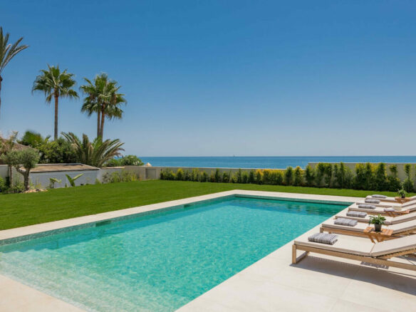 FOR SALE 🏡 Frontline Beach Villa with Panoramic Sea Views – La Cala de Mijas, Mijas