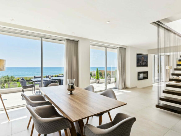 FOR SALE 🏡 Frontline Beach Villa with Panoramic Sea Views – La Cala de Mijas, Mijas