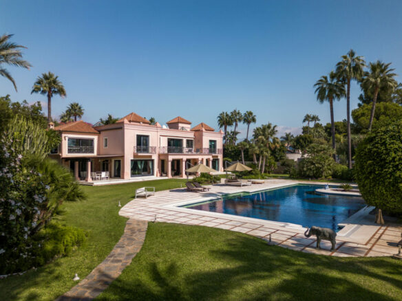 FOR SALE 🏡 Palatial Andalusian Estate with Guest House, Tennis Court & Wine Cellar – Paraiso Barronal, Estepona