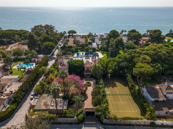 FOR SALE 🏡 Palatial Andalusian Estate with Guest House, Tennis Court & Wine Cellar – Paraiso Barronal, Estepona