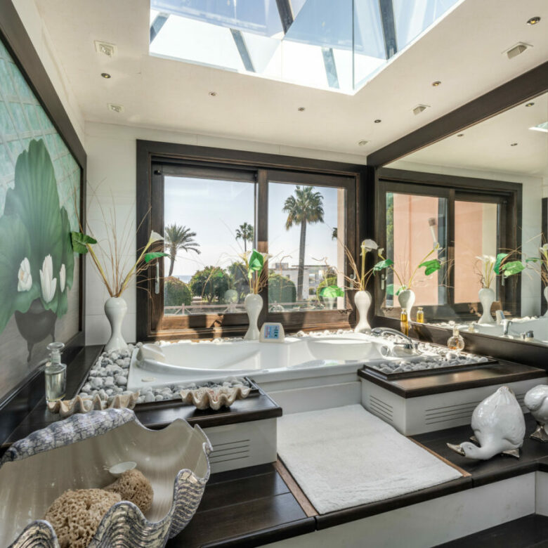 FOR SALE 🏡 Palatial Andalusian Estate with Guest House, Tennis Court & Wine Cellar – Paraiso Barronal, Estepona