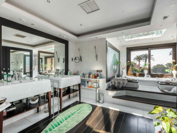 FOR SALE 🏡 Palatial Andalusian Estate with Guest House, Tennis Court & Wine Cellar – Paraiso Barronal, Estepona