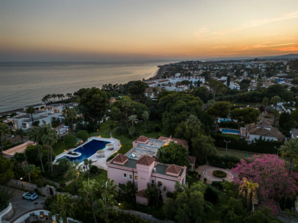 FOR SALE 🏡 Palatial Andalusian Estate with Guest House, Tennis Court & Wine Cellar – Paraiso Barronal, Estepona