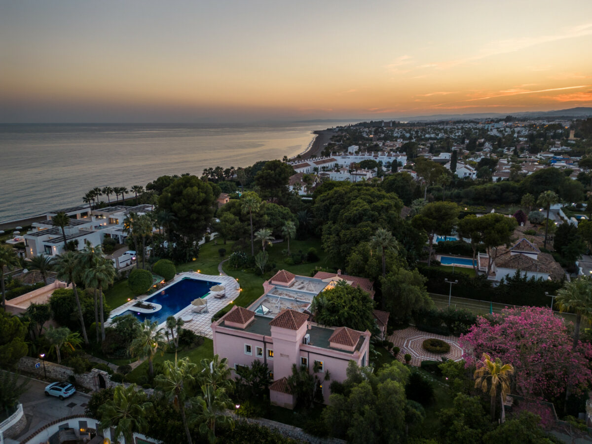 FOR SALE 🏡 Palatial Andalusian Estate with Guest House, Tennis Court & Wine Cellar – Paraiso Barronal, Estepona