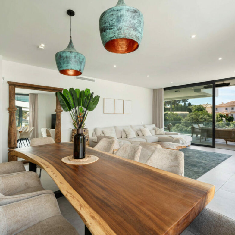 FOR SALE 🏡 Contemporary Duplex Penthouse with Private Rooftop Pool & Sea Views – Marbella East, Marbella