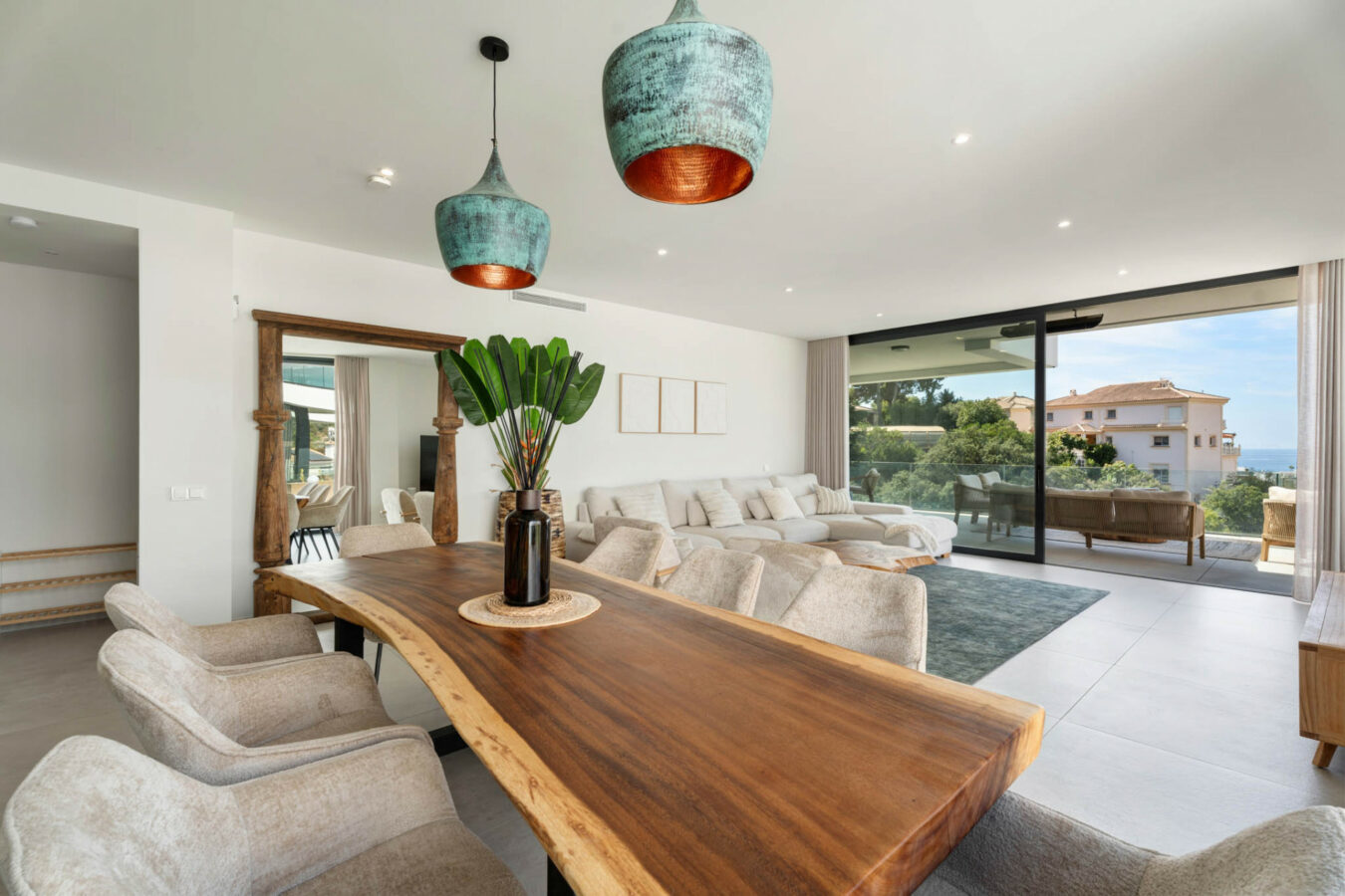 FOR SALE 🏡 Contemporary Duplex Penthouse with Private Rooftop Pool & Sea Views – Marbella East, Marbella
