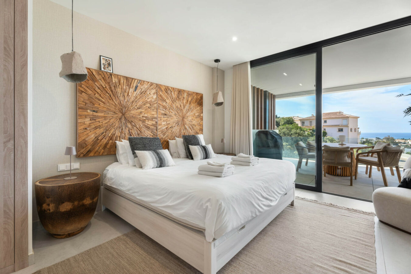FOR SALE 🏡 Contemporary Duplex Penthouse with Private Rooftop Pool & Sea Views – Marbella East, Marbella