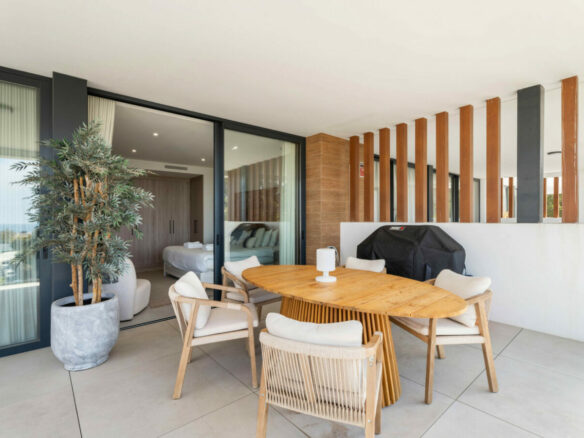 FOR SALE 🏡 Contemporary Duplex Penthouse with Private Rooftop Pool & Sea Views – Marbella East, Marbella