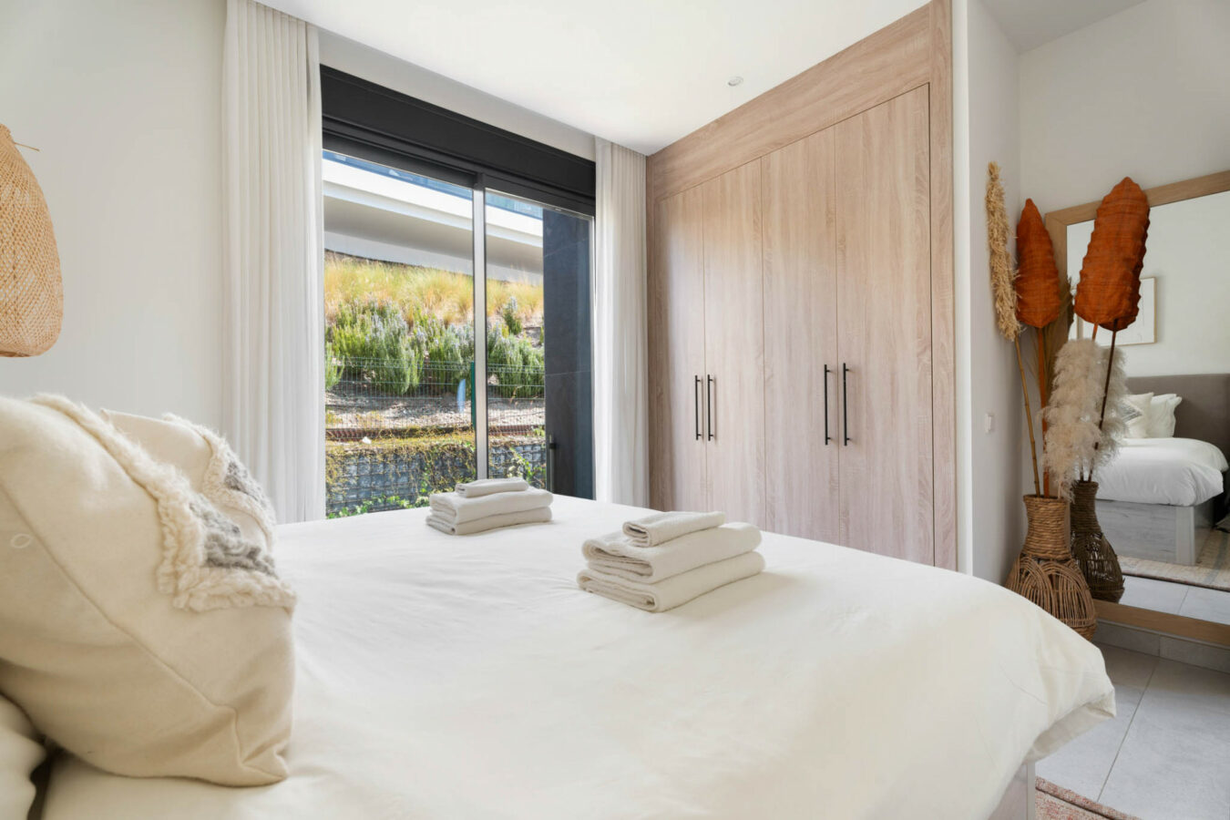 FOR SALE 🏡 Contemporary Duplex Penthouse with Private Rooftop Pool & Sea Views – Marbella East, Marbella