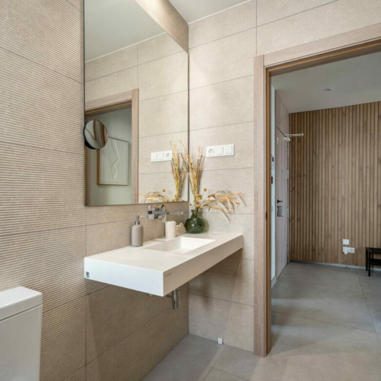 FOR SALE 🏡 Contemporary Duplex Penthouse with Private Rooftop Pool & Sea Views – Marbella East, Marbella