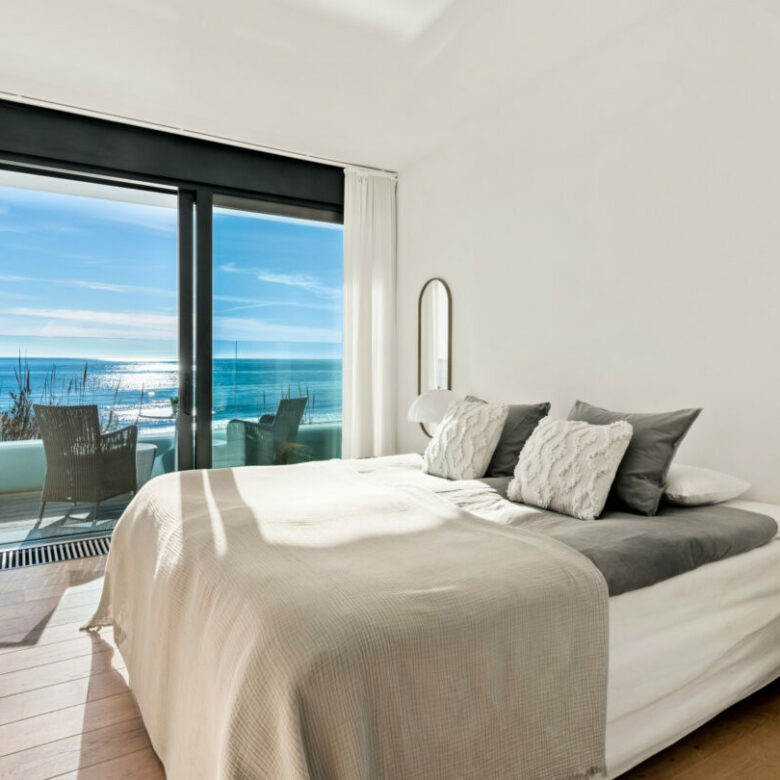 FOR SALE 🏡 Beachfront Villa with Direct Sand Access and Rooftop Wellness Deck – Costabella, Marbella