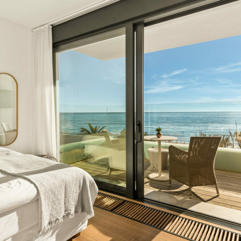 FOR SALE 🏡 Beachfront Villa with Direct Sand Access and Rooftop Wellness Deck – Costabella, Marbella