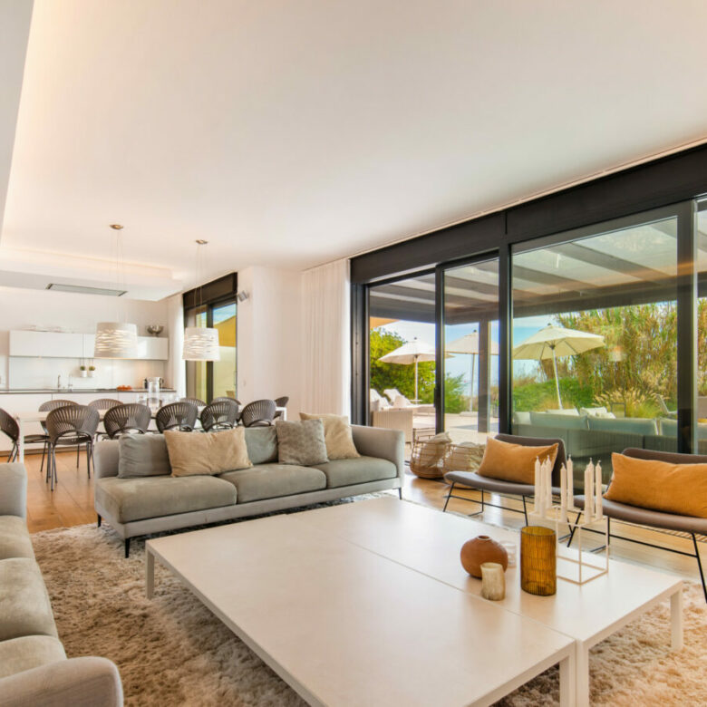 FOR SALE 🏡 Beachfront Villa with Direct Sand Access and Rooftop Wellness Deck – Costabella, Marbella
