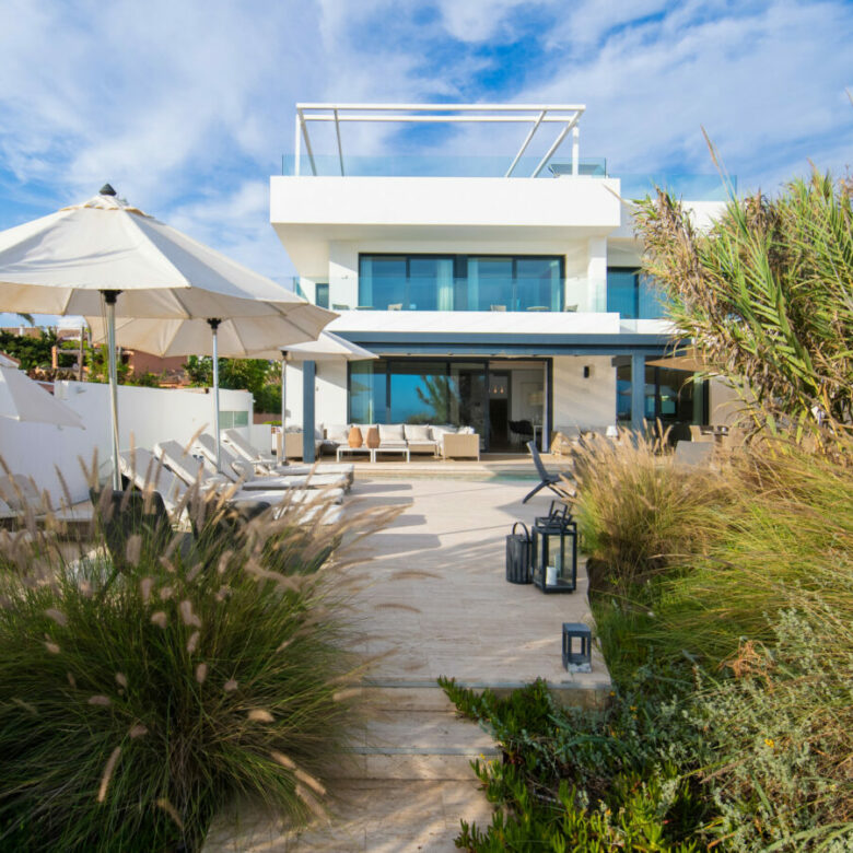 FOR SALE 🏡 Beachfront Villa with Direct Sand Access and Rooftop Wellness Deck – Costabella, Marbella